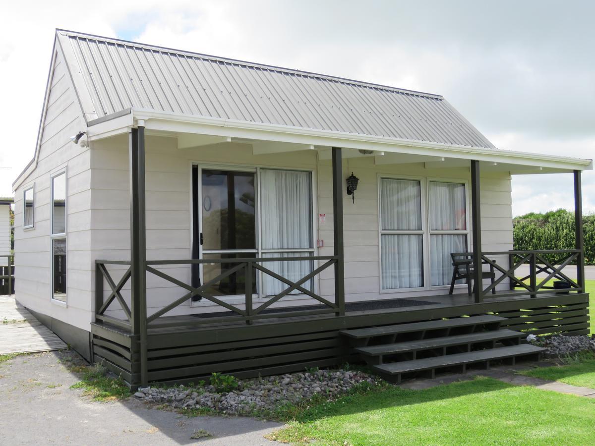 Opunake Motel&Backpackers Lodge Exteriör bild